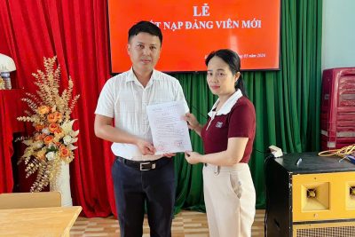 LỄ KẾT NẠP ĐẢNG VIÊN